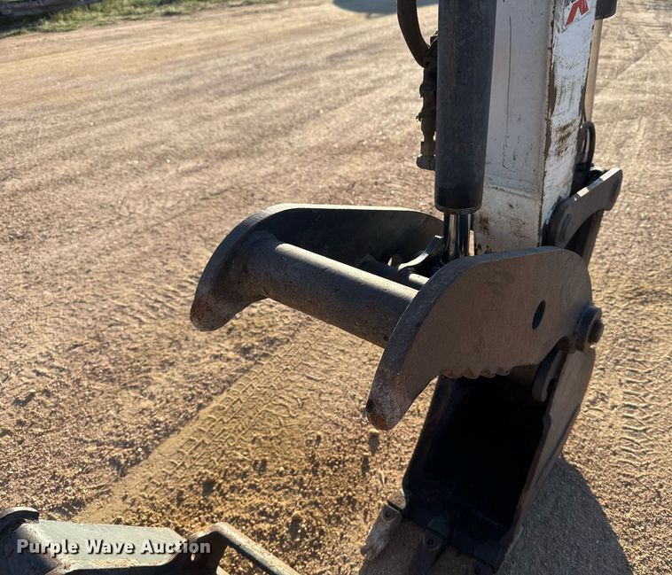 image for item EJ3064 2009 Bobcat 435H mini excavator