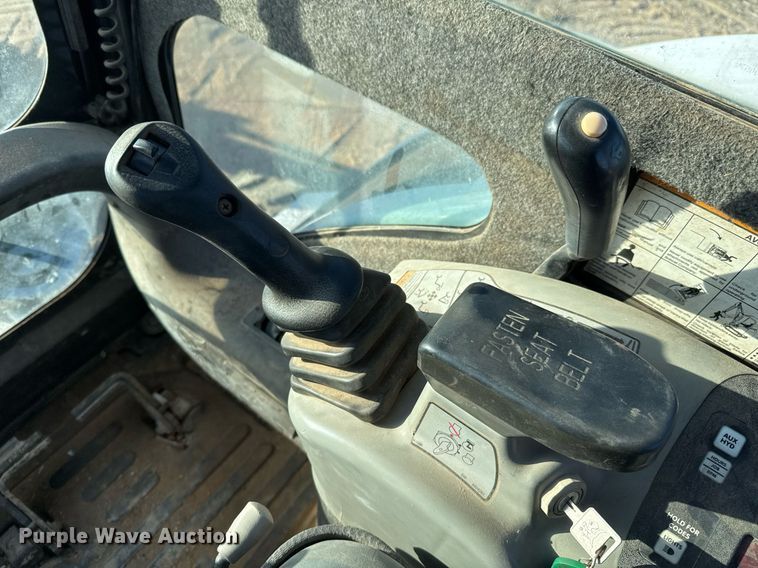 image for item EJ3064 2009 Bobcat 435H mini excavator