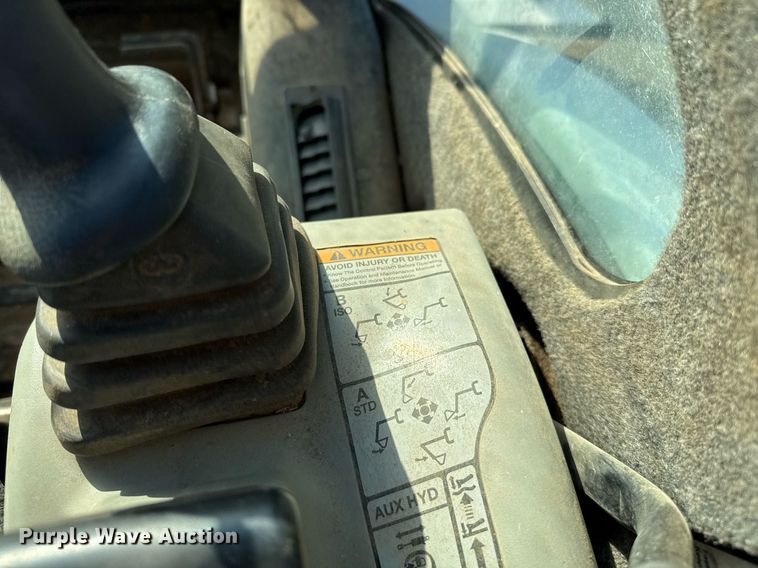 image for item EJ3064 2009 Bobcat 435H mini excavator