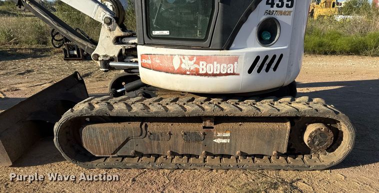 image for item EJ3064 2009 Bobcat 435H mini excavator