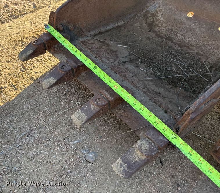 image for item EJ3064 2009 Bobcat 435H mini excavator