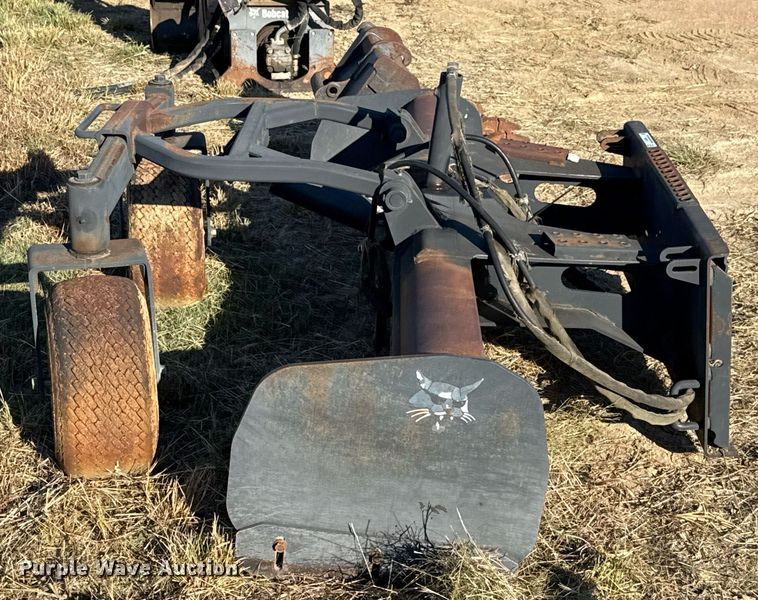 image for item EJ3065 Bobcat Box Blade skid steer box blade