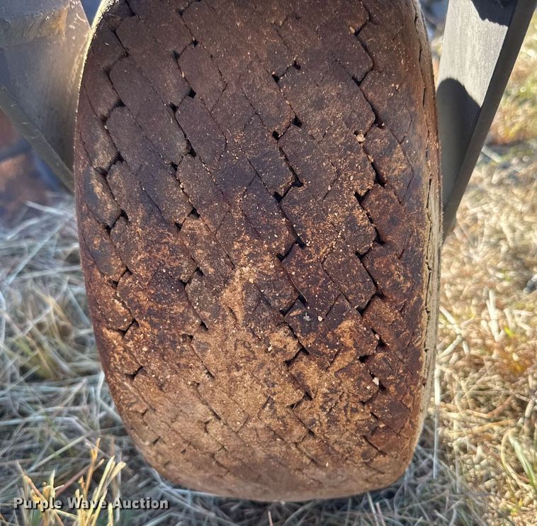 image for item EJ3065 Bobcat Box Blade skid steer box blade