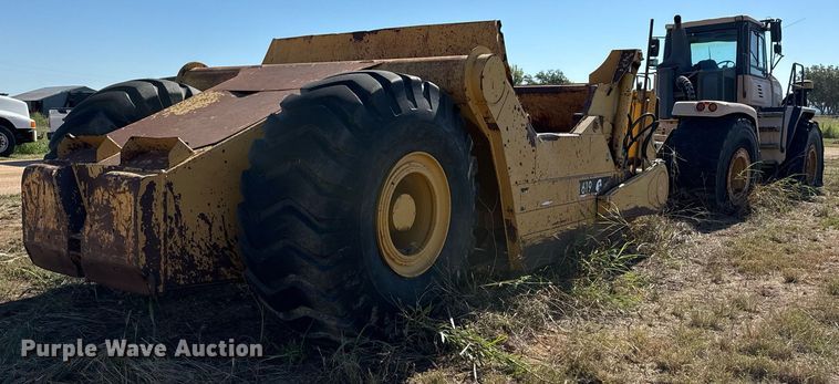 image for item EJ3069 2002 Bell 4206D tractor with scraper