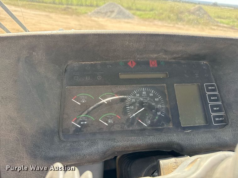 image for item EJ3069 2002 Bell 4206D tractor with scraper