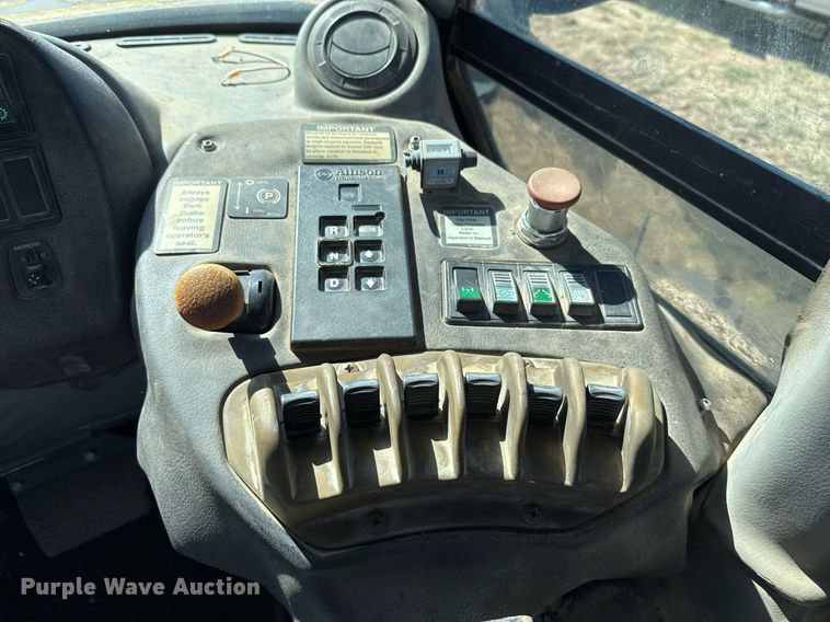 image for item EJ3069 2002 Bell 4206D tractor with scraper