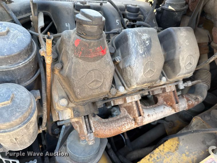 image for item EJ3069 2002 Bell 4206D tractor with scraper