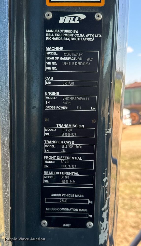 image for item EJ3069 2002 Bell 4206D tractor with scraper