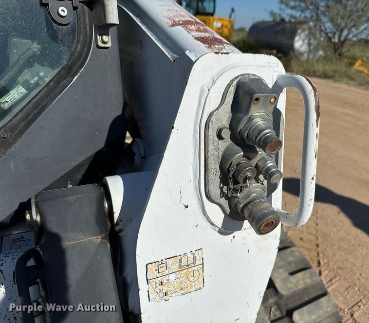 image for item EJ3070 2012 Bobcat T870 tracked skid steer loader