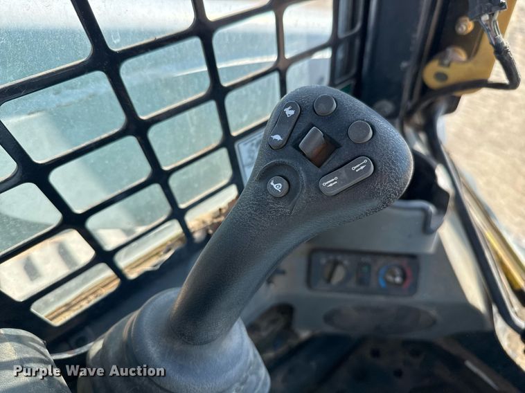 image for item EJ3070 2012 Bobcat T870 tracked skid steer loader