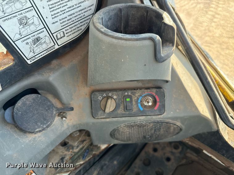 image for item EJ3070 2012 Bobcat T870 tracked skid steer loader