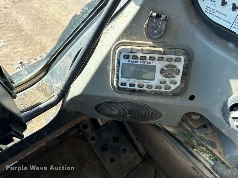 image for item EJ3070 2012 Bobcat T870 tracked skid steer loader