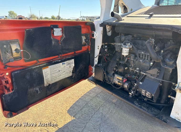 image for item EJ3070 2012 Bobcat T870 tracked skid steer loader