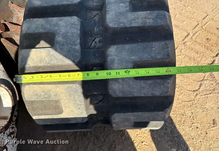 image for item EJ3070 2012 Bobcat T870 tracked skid steer loader