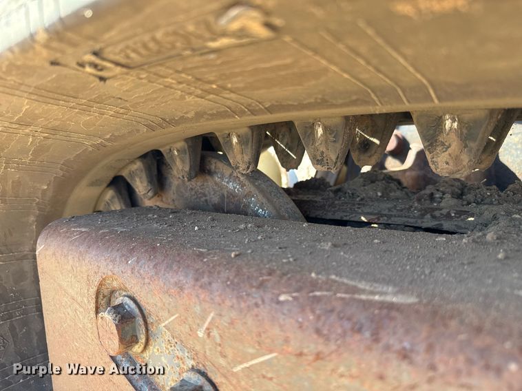 image for item EJ3070 2012 Bobcat T870 tracked skid steer loader