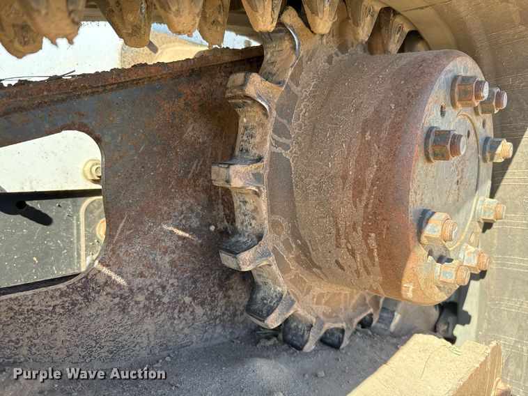 image for item EJ3070 2012 Bobcat T870 tracked skid steer loader