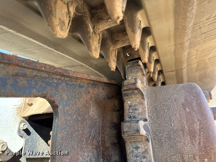 image for item EJ3070 2012 Bobcat T870 tracked skid steer loader