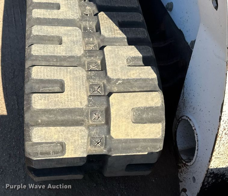 image for item EJ3070 2012 Bobcat T870 tracked skid steer loader