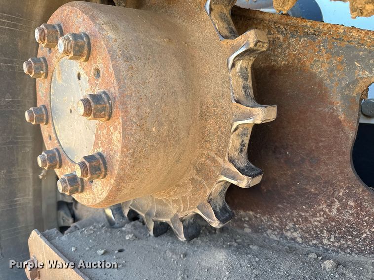 image for item EJ3070 2012 Bobcat T870 tracked skid steer loader