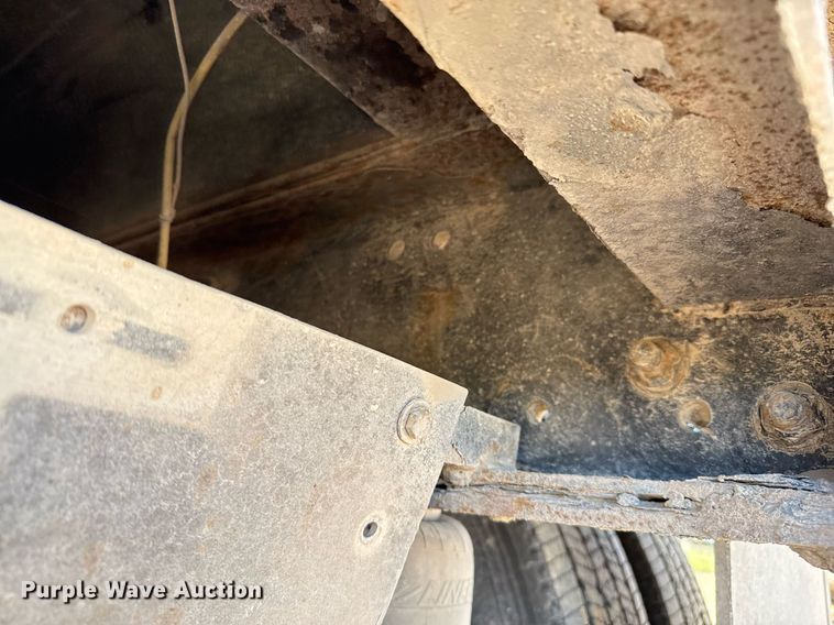 image for item EJ3071 2015 Western Star 4700SF dump truck