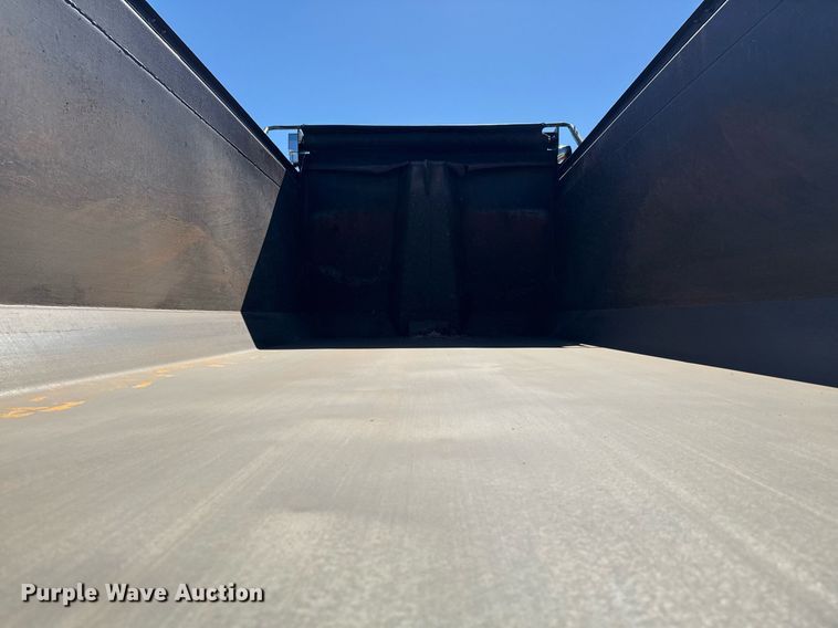 image for item EJ3071 2015 Western Star 4700SF dump truck