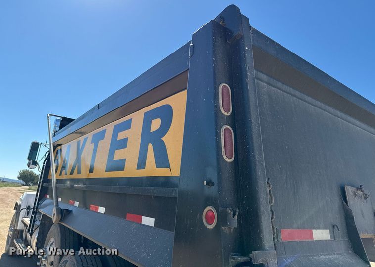image for item EJ3071 2015 Western Star 4700SF dump truck