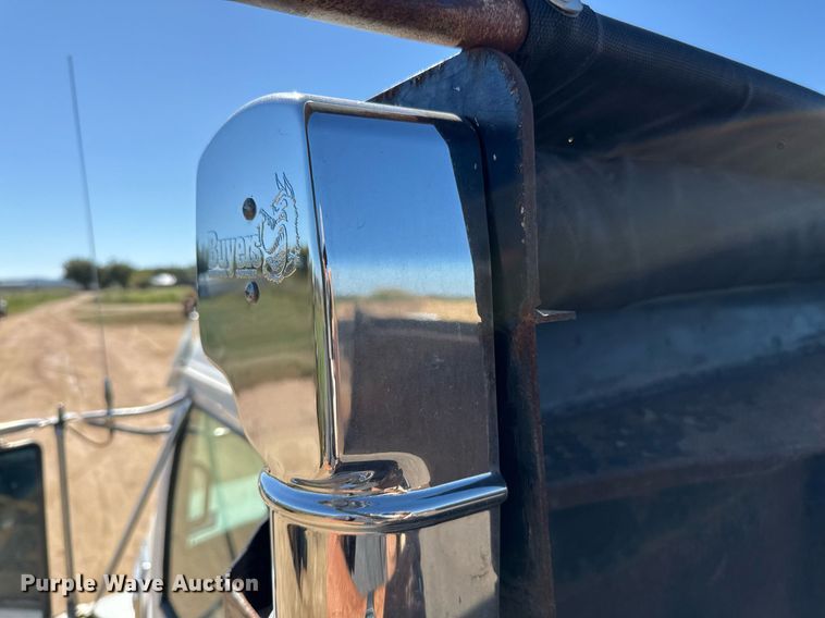 image for item EJ3071 2015 Western Star 4700SF dump truck