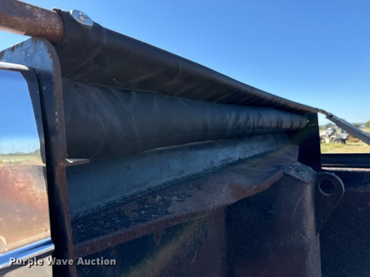 image for item EJ3071 2015 Western Star 4700SF dump truck