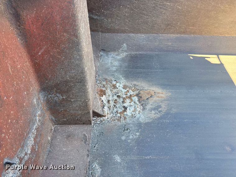 image for item EJ3071 2015 Western Star 4700SF dump truck