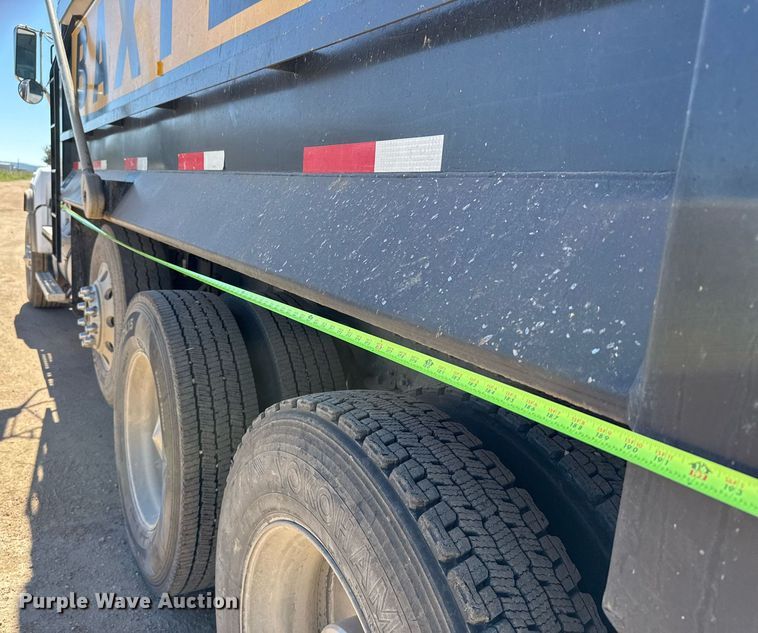 image for item EJ3071 2015 Western Star 4700SF dump truck