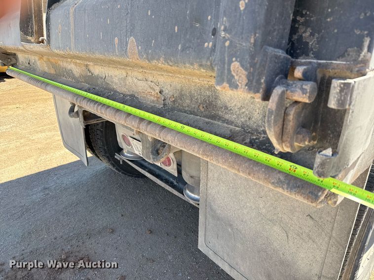 image for item EJ3071 2015 Western Star 4700SF dump truck