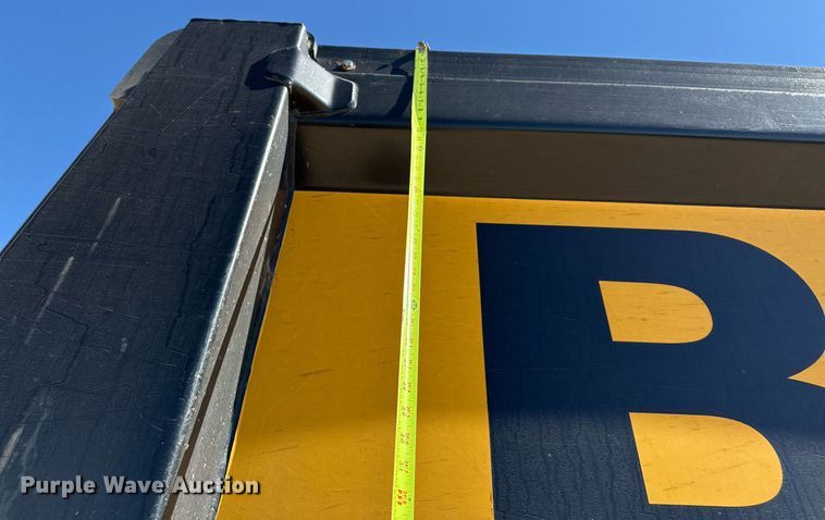 image for item EJ3071 2015 Western Star 4700SF dump truck