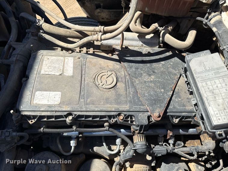 image for item EJ3071 2015 Western Star 4700SF dump truck