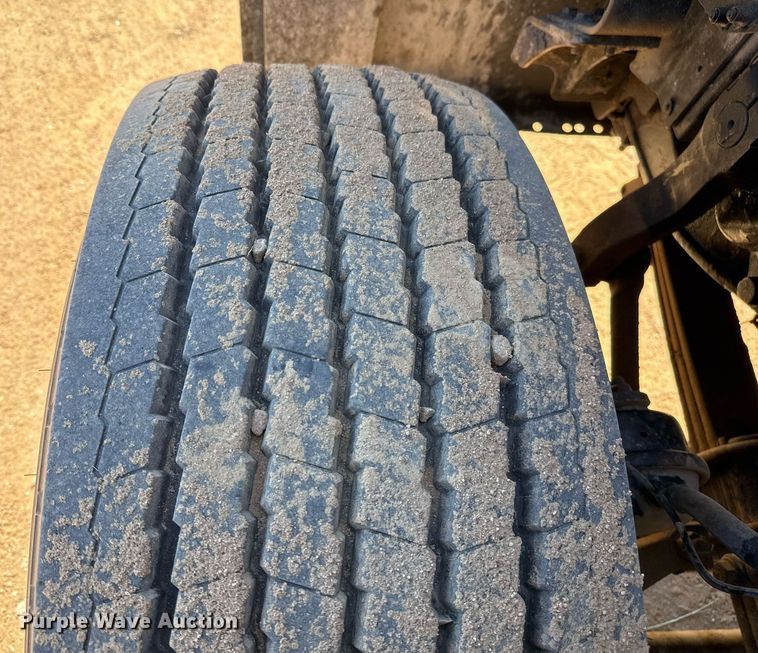 image for item EJ3071 2015 Western Star 4700SF dump truck