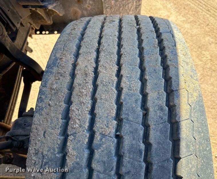 image for item EJ3071 2015 Western Star 4700SF dump truck