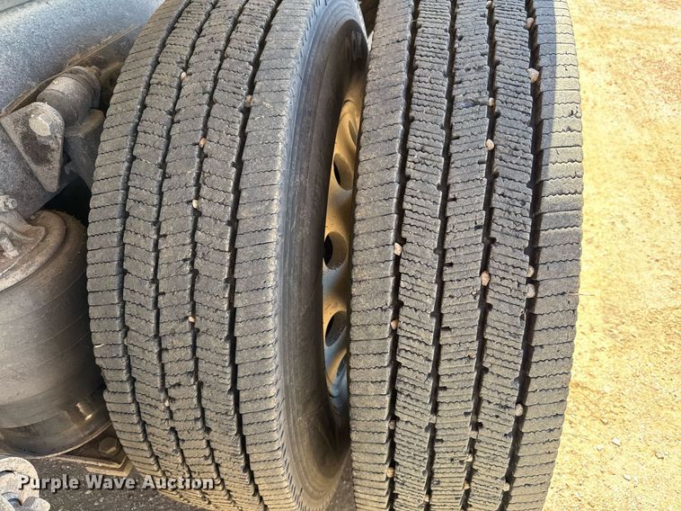 image for item EJ3071 2015 Western Star 4700SF dump truck