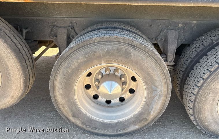 image for item EJ3071 2015 Western Star 4700SF dump truck