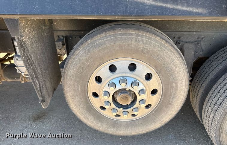 image for item EJ3071 2015 Western Star 4700SF dump truck