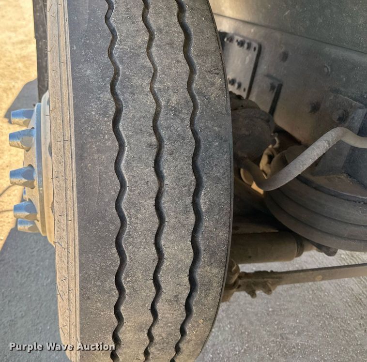 image for item EJ3071 2015 Western Star 4700SF dump truck