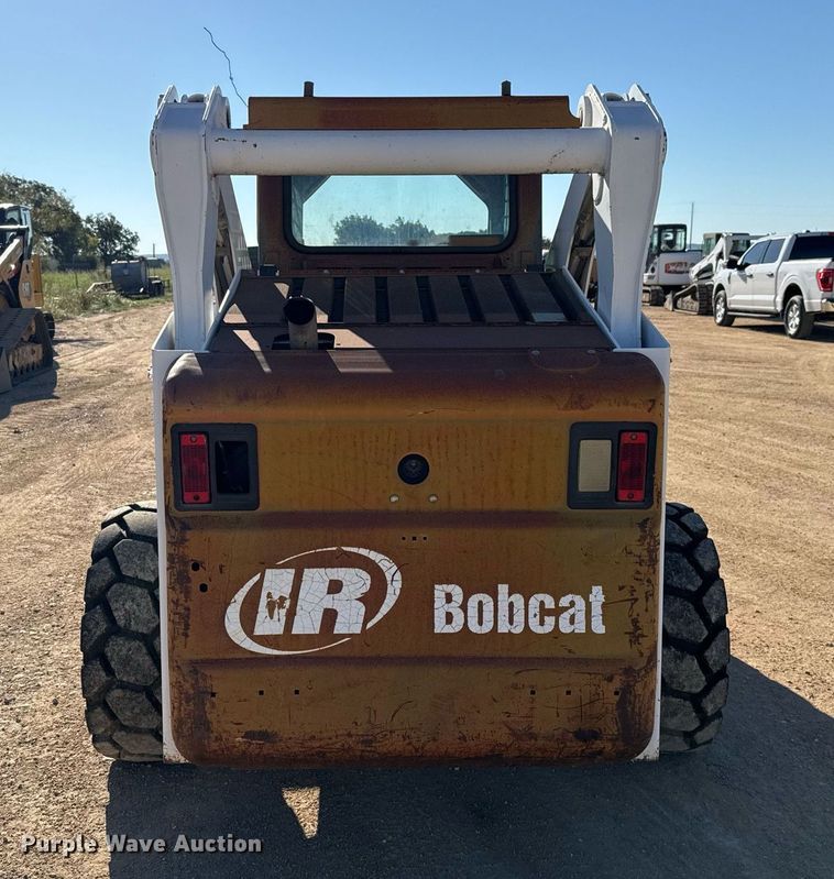 image for item EJ3072 2002 Bobcat 873 skid steer loader