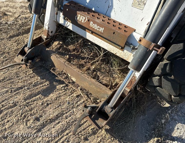 image for item EJ3072 2002 Bobcat 873 skid steer loader