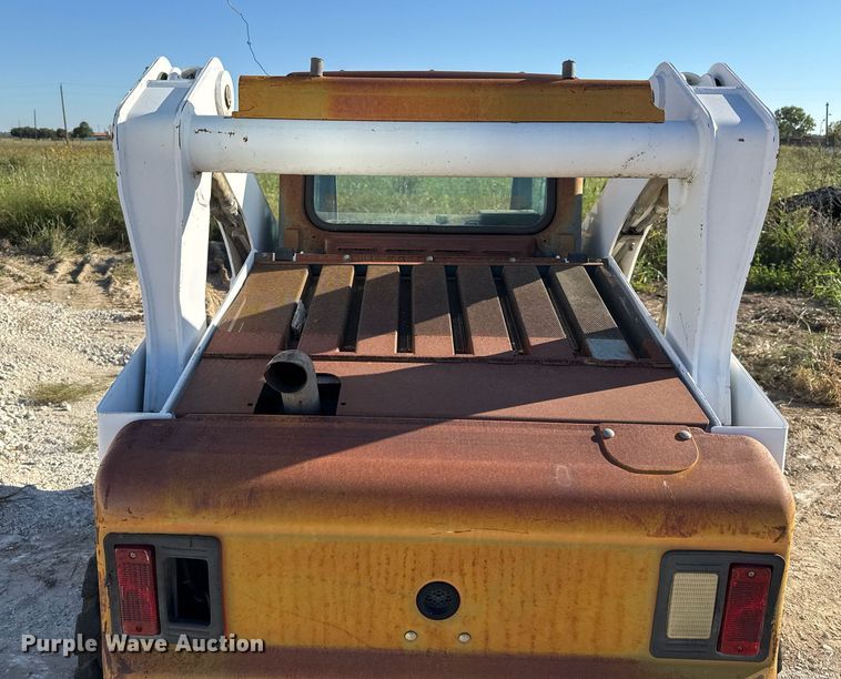 image for item EJ3072 2002 Bobcat 873 skid steer loader