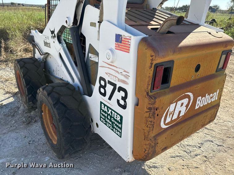 image for item EJ3072 2002 Bobcat 873 skid steer loader