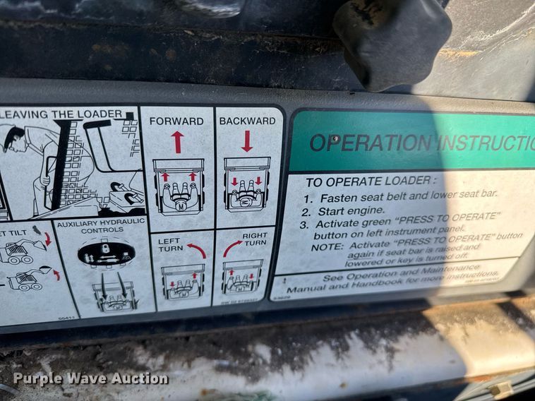 image for item EJ3072 2002 Bobcat 873 skid steer loader
