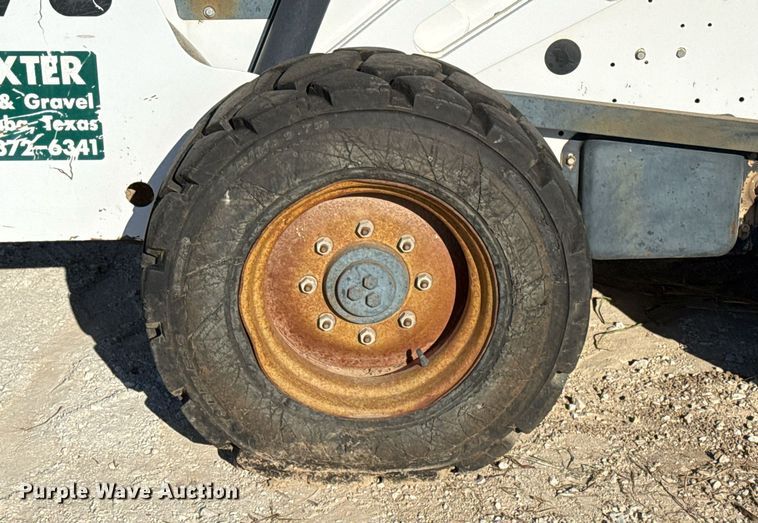 image for item EJ3072 2002 Bobcat 873 skid steer loader