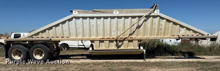 image for item EJ3073 2017 CTS BDT-40 bottom dump trailer