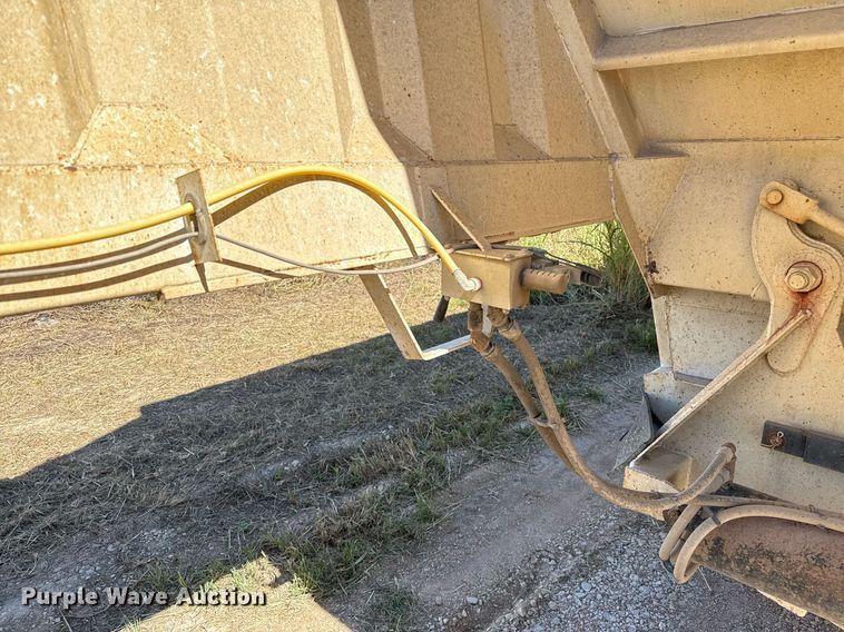 image for item EJ3073 2017 CTS BDT-40 bottom dump trailer