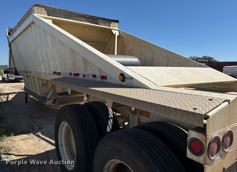 image for item EJ3073 2017 CTS BDT-40 bottom dump trailer