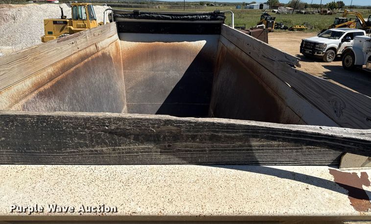 image for item EJ3073 2017 CTS BDT-40 bottom dump trailer