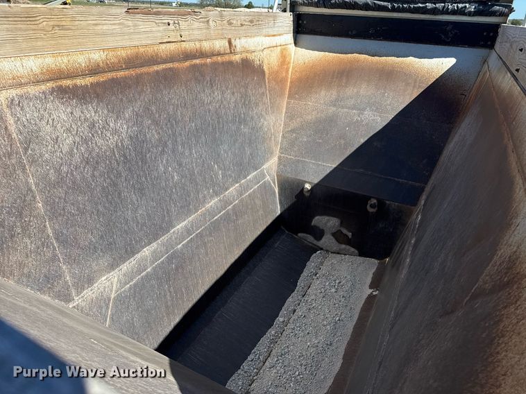 image for item EJ3073 2017 CTS BDT-40 bottom dump trailer